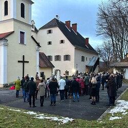 Am Hl. Abend wurde das Krippenspiel am Platz hinter der Pfarrkirche nochmals aufgeführt.